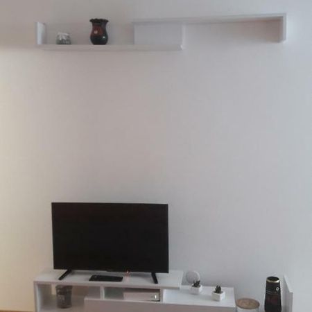 Melody Apartment Alba Iulia Bagian luar foto